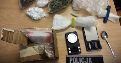 Kryminalni zatrzymali mężczyznę, który miał ponad 240 gramów różnych narkotyków
