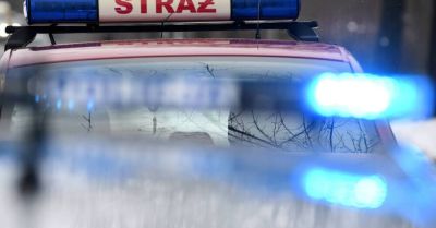 Eksplozja podczas pożaru; nie żyje jedna osoba, ranni dwaj policjanci