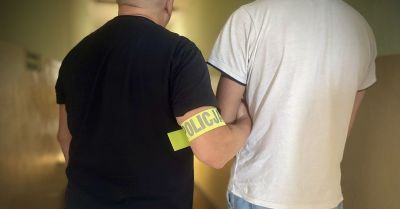 Ukradł alkohol i perfumy - kryminalni zatrzymali złodzieja z dyskontu